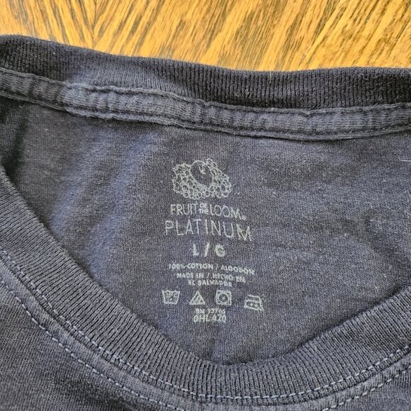 2 Fruit of the Loom T-Shirts Black and Dark Blue - Large - Picture 3 of 6